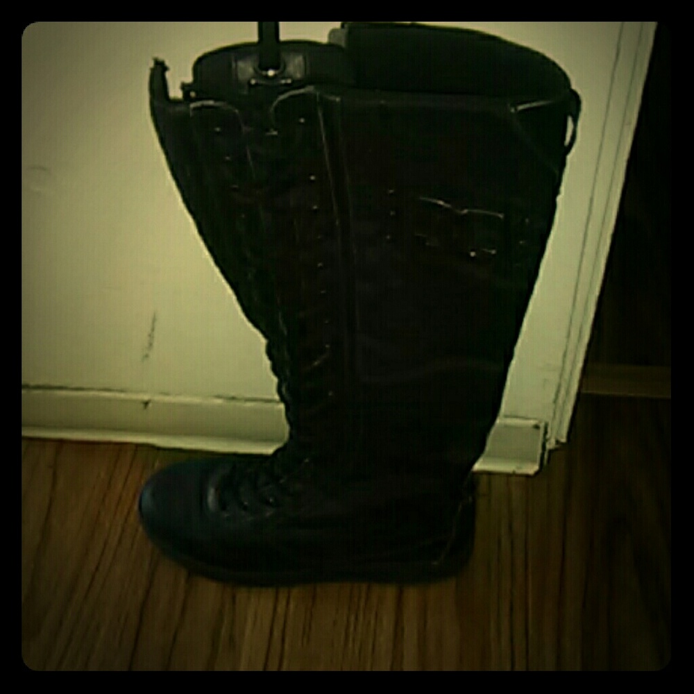 DC high top boots